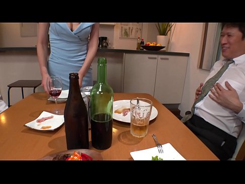 ผัวติดการพนัน แถมติดหนี้เพื่อนร่วมงาน จนต้องยอมให้เพื่อนเย็ดเมียเพื่อใช้หนี้