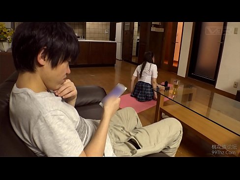 วางยานอนหลับหลาน แล้วเย็ดคาชุดนักเรียน อยากเสียวเลยต้องลงมือ