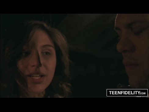 TEENFIDELITY Abella Danger ยั่วเกงดีนักโดนเย็ดปางตายเลยสิแตกในซะด้วย xxx