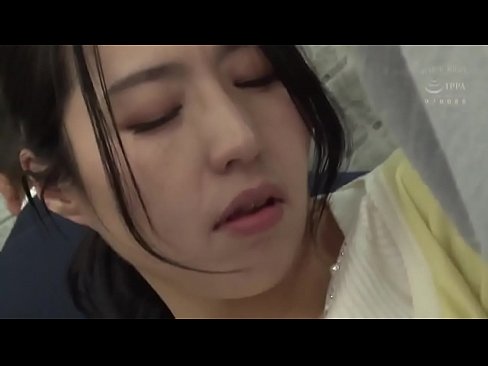 สาวสวยไปเที่ยวต่างจังหวัดนั่งรถไฟอยู่ดีๆโดนผู้ชายหื่นข่มขืนบนรถไฟ